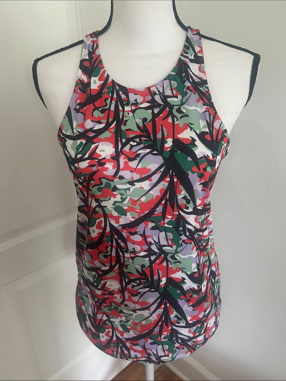 Under Armour Women’s Multicolor Patterned Tank Top